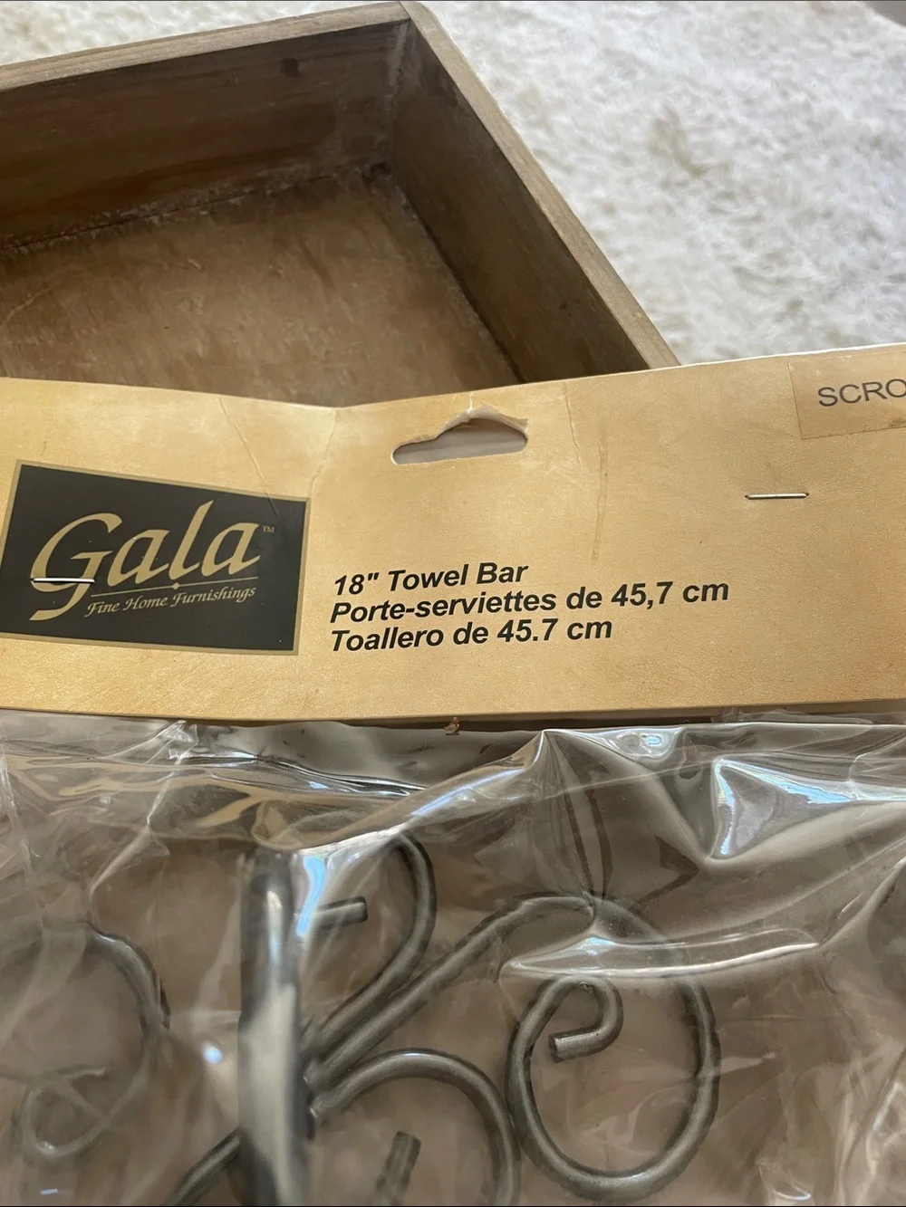 Gala Scroll 24